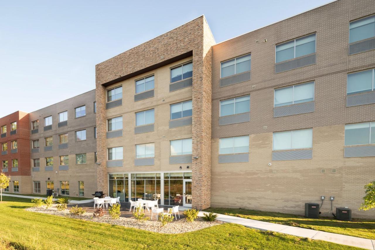 Holiday Inn Express & Suites - Kalamazoo West By Ihg Exterior photo